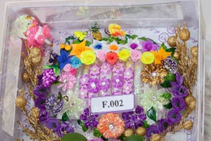 f002
