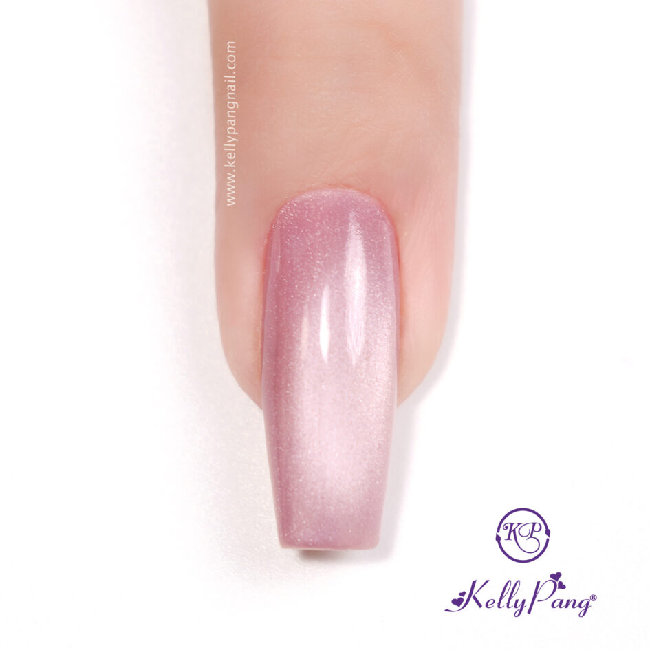 Hướng dẫn vẽ móng Cách vẽ nail họa tiết dưa hấu hiệu ứng mắt mèo Bước 2 Hướng dẫn vẽ móng Cách vẽ nail họa tiết dưa hấu hiệu ứng mắt mèo Bước 2