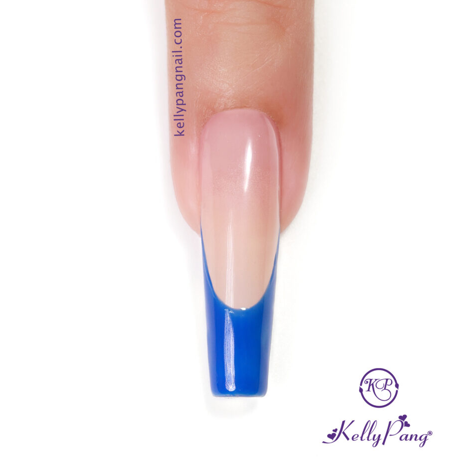 Hướng dẫn vẽ móng Cách vẽ nail phối màu xanh sapphire sang trọng Bước 2 Hướng dẫn vẽ móng Cách vẽ nail phối màu xanh sapphire sang trọng Bước 2