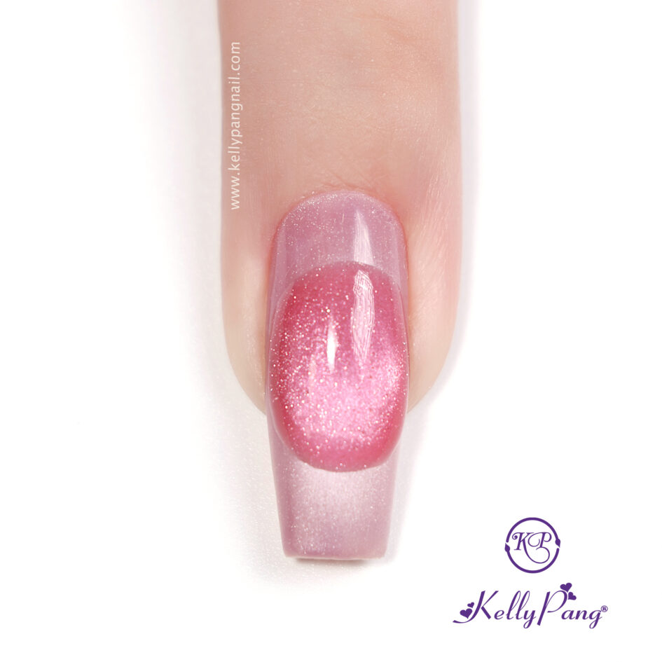 Hướng dẫn vẽ móng Cách vẽ nail họa tiết dưa hấu hiệu ứng mắt mèo Bước 3 Hướng dẫn vẽ móng Cách vẽ nail họa tiết dưa hấu hiệu ứng mắt mèo Bước 3