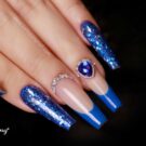 Cách vẽ nail phối màu xanh sapphire sang trọng Cách vẽ nail phối màu xanh sapphire sang trọng